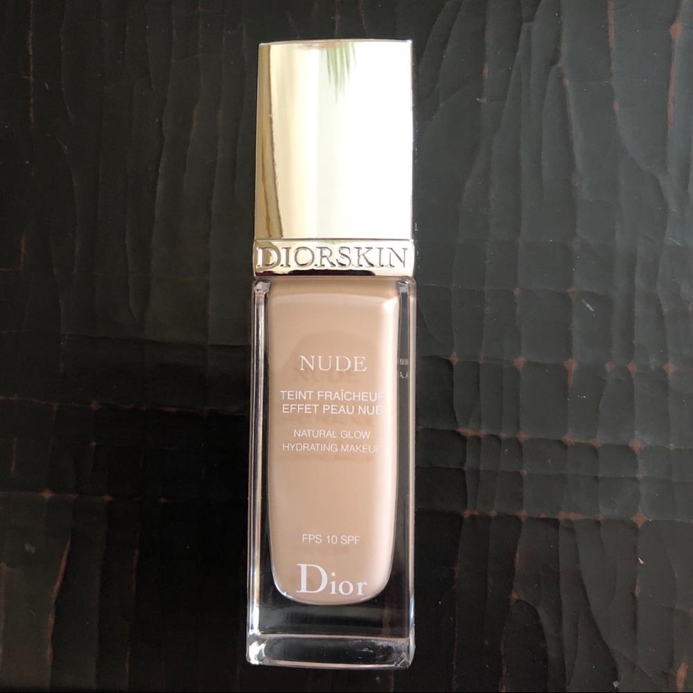 Diorskin Nude Natural Glow Hydrating Makeup SPF 10